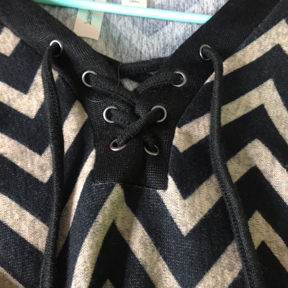 Dress - Picture 9 of 9